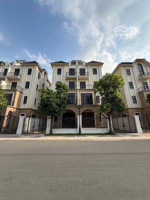 bán song lập vịnh tây áp góc view công viên, cạnh 10 tòa chung cư ocp3 rẻ hơn thị trường 1.5 tỷ