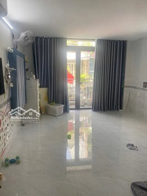 bán nhà huỳnh văn bánh 81m² 4 tầng - 15.5 tỷ - bán gấp trong tháng