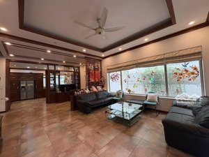 bán biệt thự ciputra - tây hồ - 220m2x5t - 4 nổi 1 hầm - thang máy - nộ thấp cao cấp 95 tỷ