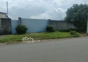 kho bãi, mặt tiền kinh doanh 23,4m. dt: 2.702m có 300 thổ. giá: 21 tỷ-long phước long thành