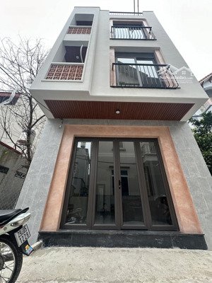 chính chủ gửi bán nhà 4 tầng mới tinh- sẵn nội thất - chỉ cần xách valy đến ở