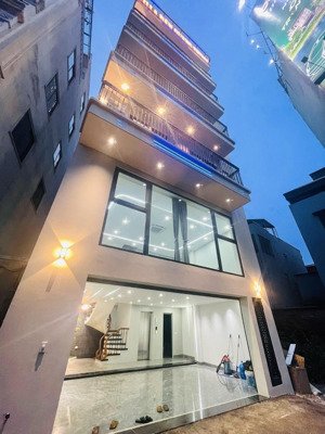 toà nhà 7 tầng phố đàm quang trung sát st aeon mall long biên. 3 mặt tiền, ô tô tránh. kinh doanh