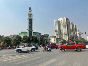 bán liền kề văn phú, diện tích 90m, 4 tầng, mặt tiền 4.5m, giá 19 tỷ.