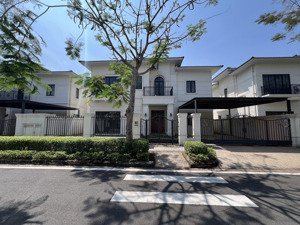 dinh thự sông zone 4 cần bán 114tr/m2. lh 