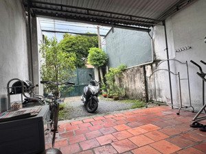 bán nhà mặt tiền kinh doanh 92m2 - gần sát đh ngân hàng - nhỉnh 100tr/m2