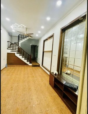 bán nhà mặt đường vỉa hè oto tránh - khu vực hiếm nhà bán - kinh doanh- văn phòng