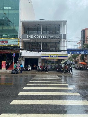 siêu phẩm góc 2mt nguyễn gia trí (d2) - dt: 8x20m - ctxd: h7 tầng - hđt: 230tr/th - giá 60 tỷ