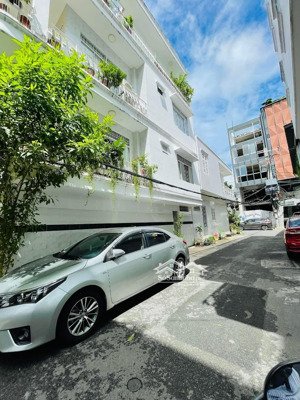 căn góc 2 mt đường số là hàng hiếm siêu phẩm mt đường số quận 4 ngay hồ bơi - khu trung tâm thể th