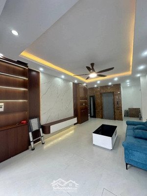 7tỉ nhỉnh xíu sở hữu nhà đình thôn 6 tầng thang máy full nội thất sẵn ở - lô góc - ngõ thông