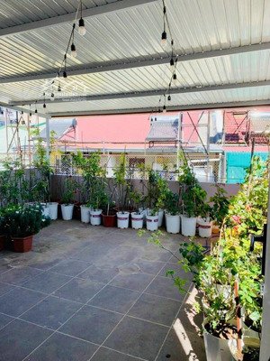 nhà phố trung tâm đà lạt cách hồ xuân hương 2,5km 3 tầng có hđ thuê 10tr/tháng