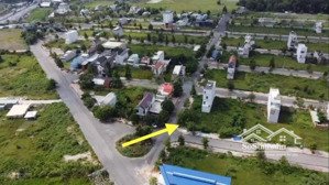 cần tiền chủ bán lô n9 hướng đông nam, dt 92.5m2 không trụ điện, không nắp cống trong kdc an thuận