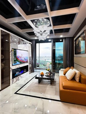 bán nhanh căn hộ 2pn2wc empire city diện tích 95m2, nội thất mới 100% view quận 1 lầu cao