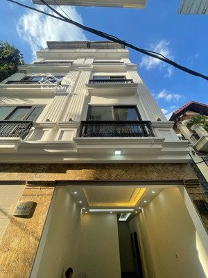 khu phân lô hàng không - phố nguyễn sơn- dt 50m2 - 5 tầng thang máy - ô tô - giá tốt