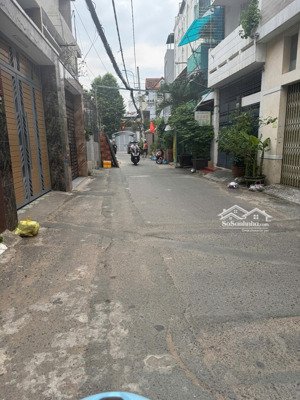 nhà cấp 4 tiện xây mới, dt 6,8x12m (nở hậu 7,5m), đường xvnt, hxh, giá 9,7 tỷ tl