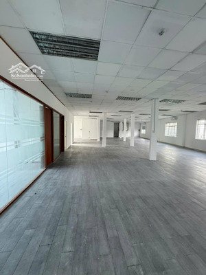 văn phòng đường hồng hà - phú nhuận - 500m2 - 80tr full pql