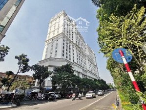 chính chủ cần bán gấp sàn thương mại văn phòng toà d2 giảng võ, dt 400m2, tầng 2. lh 