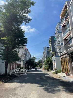 bán nhà 3 tầng huỳnh tấn phát_tt nhà bè_hxh tránh, thông. dt: 4 x 18, giá nhỉnh 6,5 tỷ.