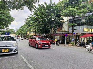 bán nhà hoàng như tiếp, bồ đề, long biên, 102m2, mt 8m, giá 68 tỷ, đắc địa kinh doanh nội thất đẹp