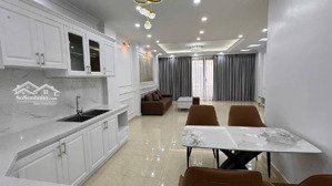 nhà ở kết hợp kinh doanh hà đông - văn la, vỉa hè đá bóng, ở hay làm văn phòng đều đẹp. 17 tỷ