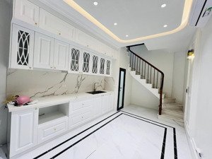 bán nhà văn quán, gần ga tàu điện trên cao phùng khoang - nhà mới 5 tầng- về ở ngay 