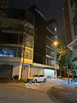 siêu phẩm kdt mậu lương! phân lô 7tầng tm ngay công viên gầnngay phố hoàng công kd sầm uất ngày đêm