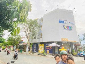 195,5m (ngang 12m), đường 16m, giá 19,5 tỷ nền bt đơn lập, shr kdc khang điền.