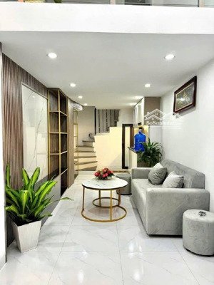 bán nhà 5 tầng nhỉnh 5.5tỷ trương định, hoàng mai, hà nội hàng hiếm