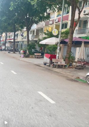 chính chủ cần cho thuê nhà lk terra an hưng dt82.5m x 5 tầng mt 5m vỉa hè 7m kd kho tàng và ở