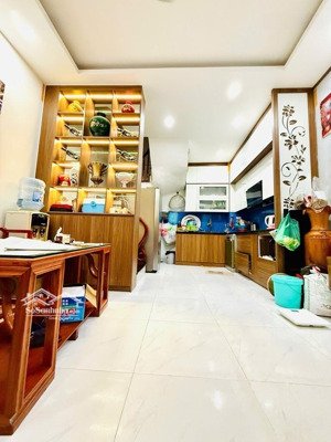 bán nhà mỹ đình 34m2; 5 tầng; ngõ thông, ô tô sát nhà, full nội thất, sổ đỏ ssgd, giá chỉ 9,5 tỷ