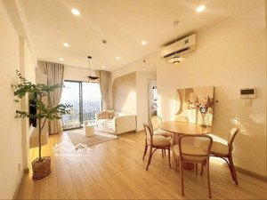 cho thuê gấp 2pn view sông masteri thảo điền. lh: 