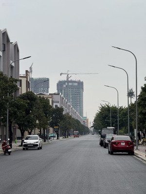 bán shophouse 5 tầng, 100m2 tại vinhomes ocean park 3, 17 tỷ vnd