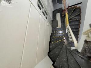 Bán nhà Huỳnh Thúc Kháng ô tô đỗ cổng dân xây 54m giá 9.8 tỷ gần trường học Phan Huy Chú.