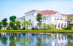 bán biệt thự vinhomes golden river bason 225m giá 220tỷ,full nội thất sang trọng,sổ hồng chính chủ.