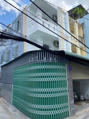 chỉ nhỉnh 5t-hẻm xe hơi thông -nhà đẹp khó tìm tại q7 căn góc 3 tầng kd đa ngành-nguyễn văn quỳ-q7