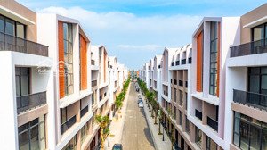 cắt lỗ cực sốc liền kề xẻ khe vịnh thiên đường vtđ1-30, 98m² giá chỉ 13.744 tỷ, gần công viên