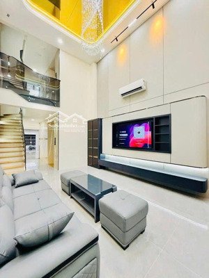 bán nhà hxh quang trung, p.11, gò vấp dt 4x17m - 1 trệt 4lầu 4pn 5wc giá 9 tỷ