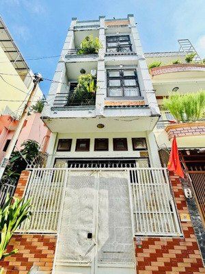 bán nhà oto tránh nhau, 51m2(4 x 12,5m), cách mt trường chinh 50m, 8.6tỷ tl