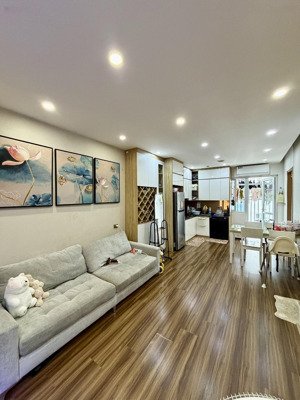 bán căn hộ 2 ngủ 2wc 65m tim tường full nội thất đồng bộ giá 3ty3xx