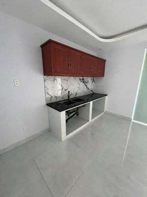 chủ cần cho thuê căn nhà phố đẹp 79m2.3pn,2wc. có 2 máy lạnh. giá 7triệu/tháng.ở trần anh riveside