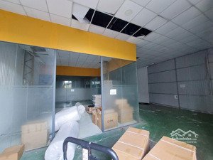 chỉ duy nhất 1 kho có sẵn văn phòng cho thuê tại quận 7 dt 450m.