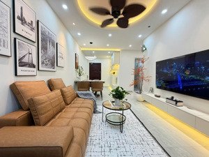 cần bán căn hộ sky garden 3 hướng đông nam siêu mát, giá chỉ 6.79 tỷ