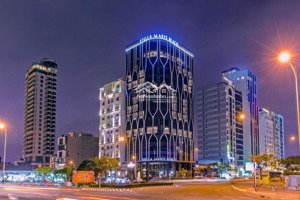 chào bán lô kiệt ôtô hồ nghinh sát đường chính