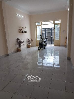 nhà 3 tầng gò cát; phú hữu q9 thủ đức; đường ôtô thông 150m(4,5x32); 4pn chỉ 6,8 tỷ