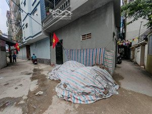 đất đức thắng- mặt ngõ thông- ô tô đỗ cổng 5m ra ô tô tránh-nở hậu- 9,2 tỷ