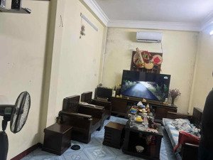 bán nhà chính chủ phố 8/3,quận hai bà trưng. dt 70m2 x mt 5m. giá đầu tư chỉ 12.4tỷ