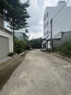 bán nhà mặt tiền đường lớn 10m phú hữu, thủ đức giá 3,9 tỷ