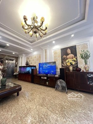 nhà 6 tầng mặt ngõ ôtô đỗ cửa - dân xây - 2 thoáng - thang máy - sát phố - vị trí đẹp - vip thái hà