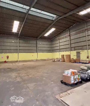 kho đào trí cần cho thuê diện tích 526m2 đường xe cont