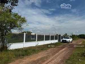 bán lô đất có căn nhà cấp 4 vừa xây mới mt đường xe tải, dt 8.476m2, có 495m thổ cư.