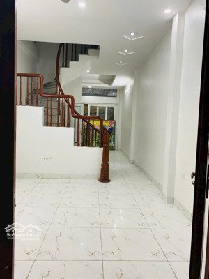 bán nhà văn quán ô tô đỗ cửa, trung tâm hà đông 38 m nhỉnh 8 tỷ